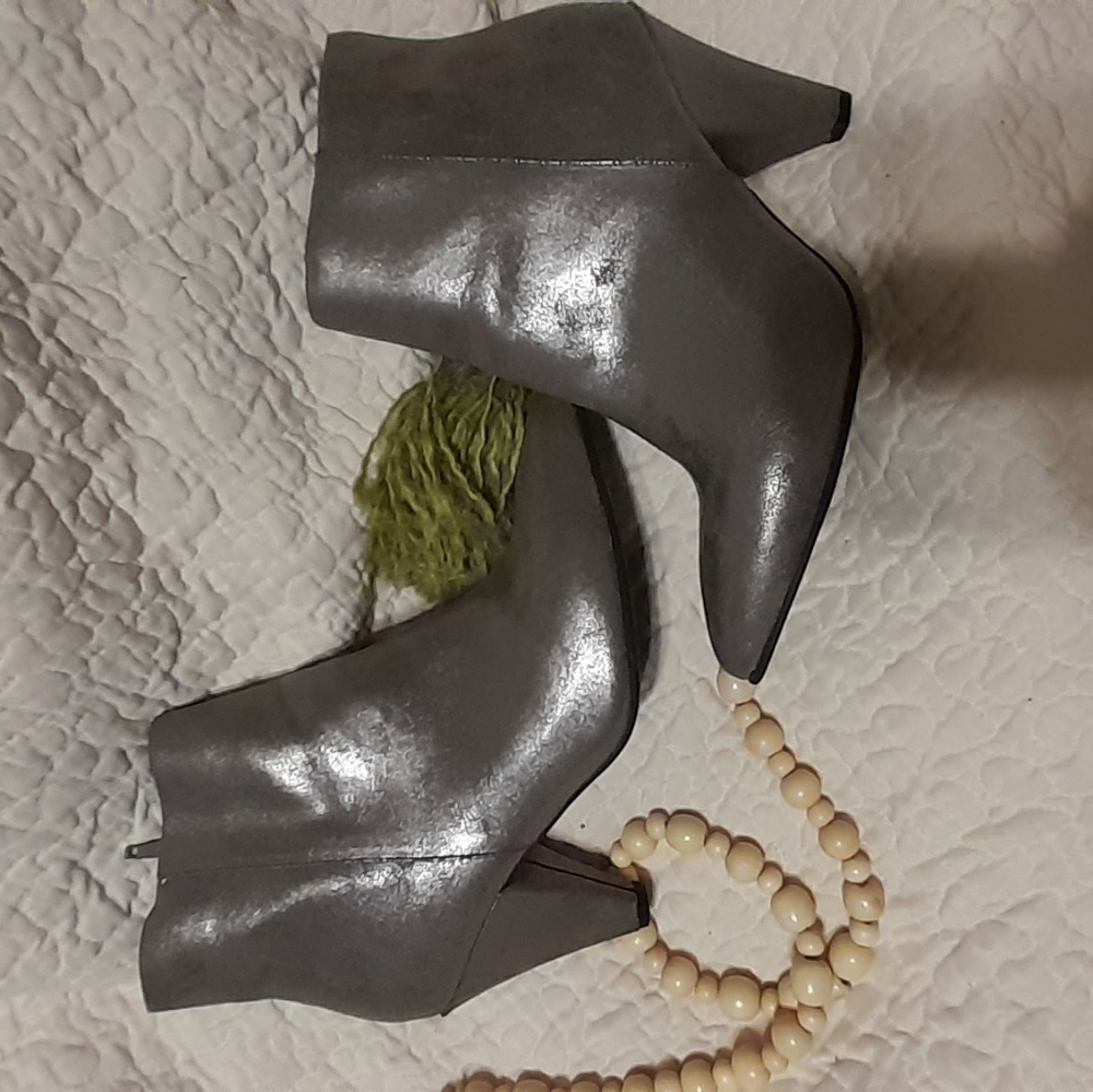 Seven Dials 🧚‍♀️ women boots Calzada heeled  silver 8
